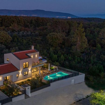 Villa Izabel With Hot Whirpool กรินิตซา ภายนอก รูปภาพ