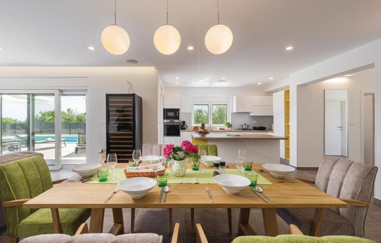 Villa Izabel With Hot Whirpool กรินิตซา ภายนอก รูปภาพ