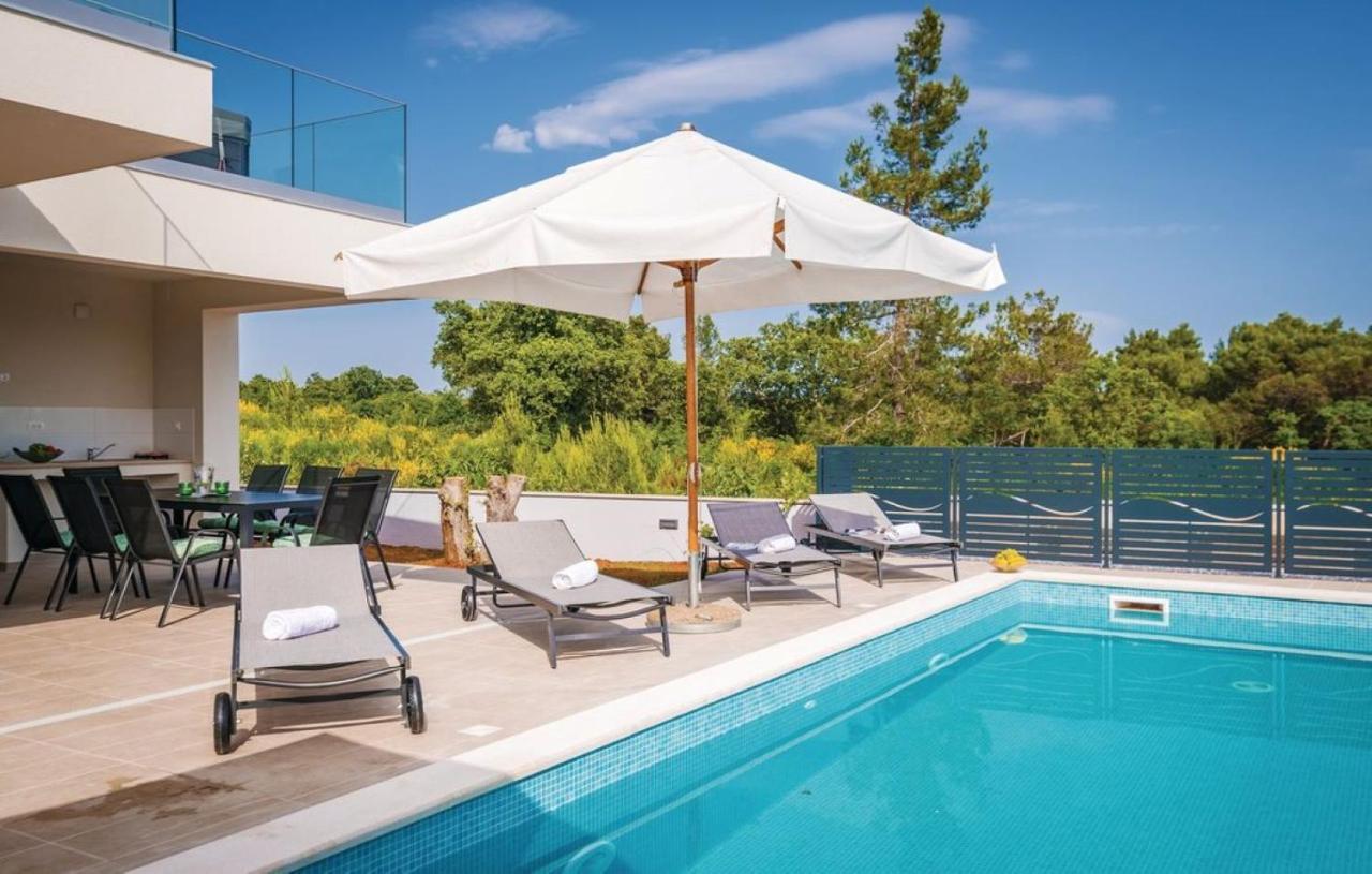 Villa Izabel With Hot Whirpool กรินิตซา ภายนอก รูปภาพ