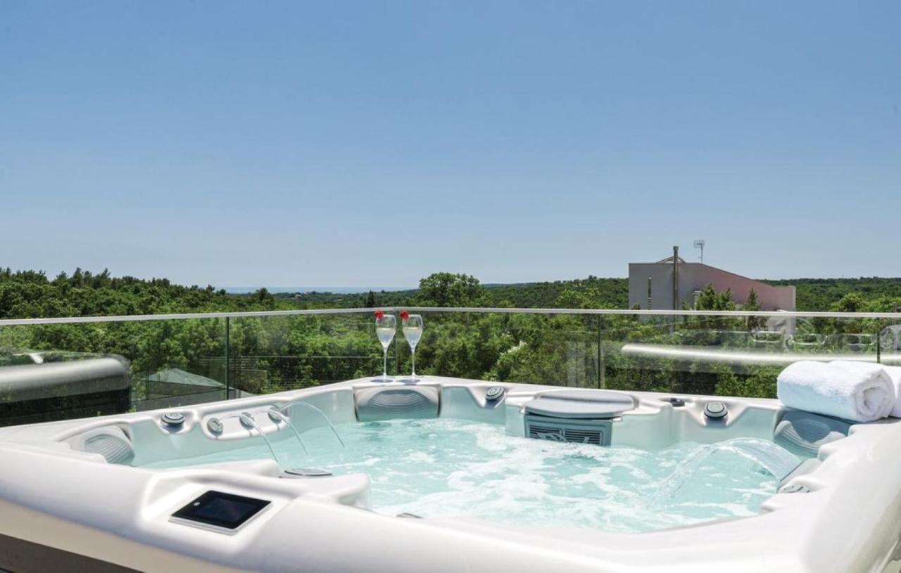 Villa Izabel With Hot Whirpool กรินิตซา ภายนอก รูปภาพ
